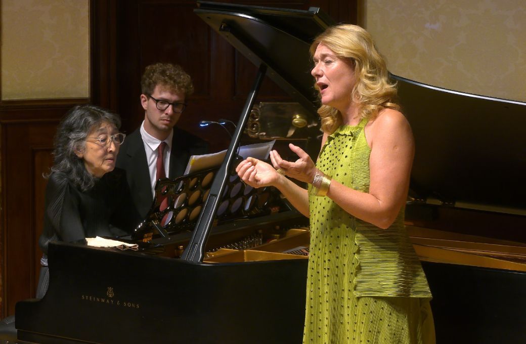 Mitsuko Uchida and Magdalena Kožená © Wigmore Hall Trust