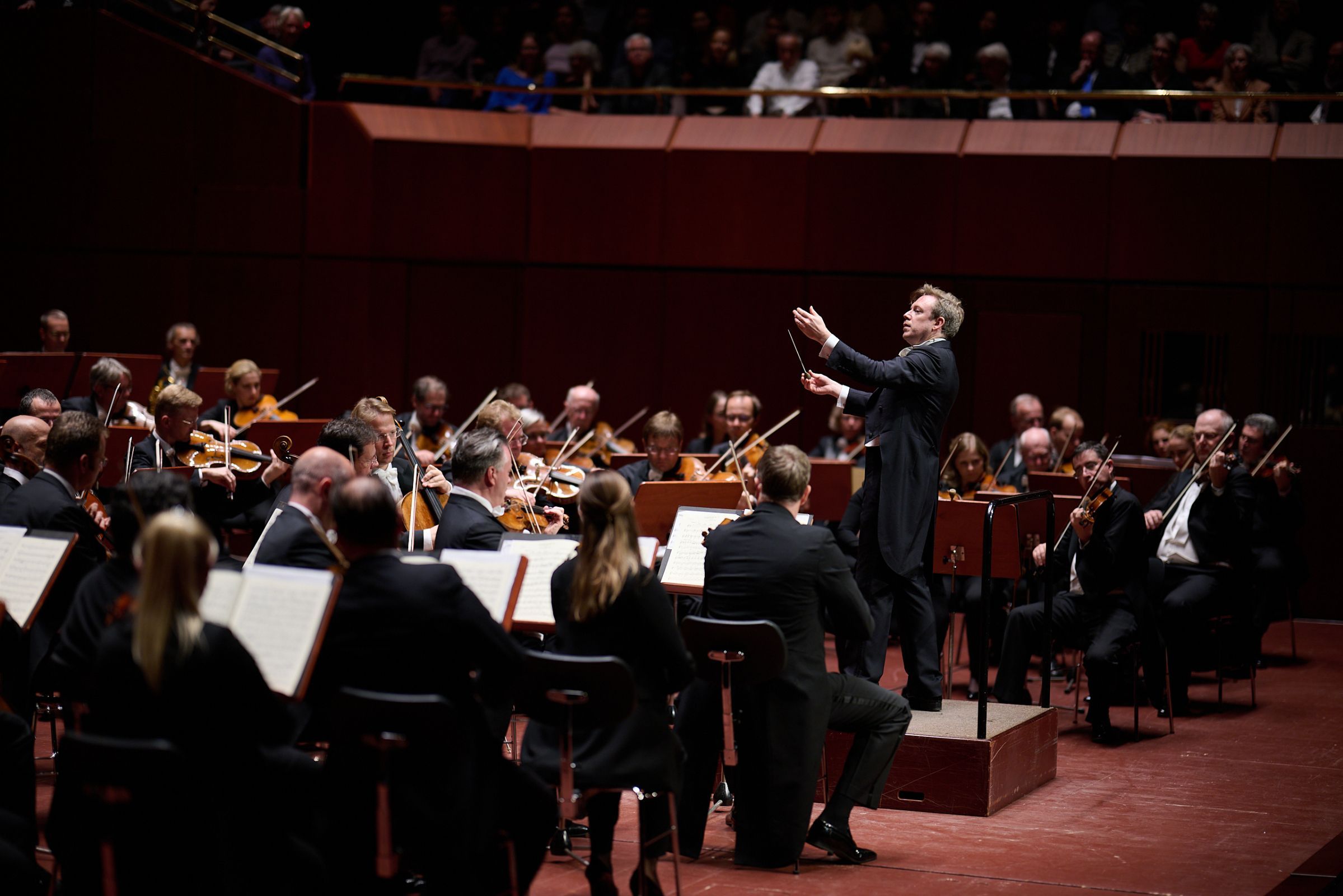 Daniel Harding dirigiert die Wiener Philharmoniker &copy; Alte Oper Frankfurt | Tibor-Florestan Pluto