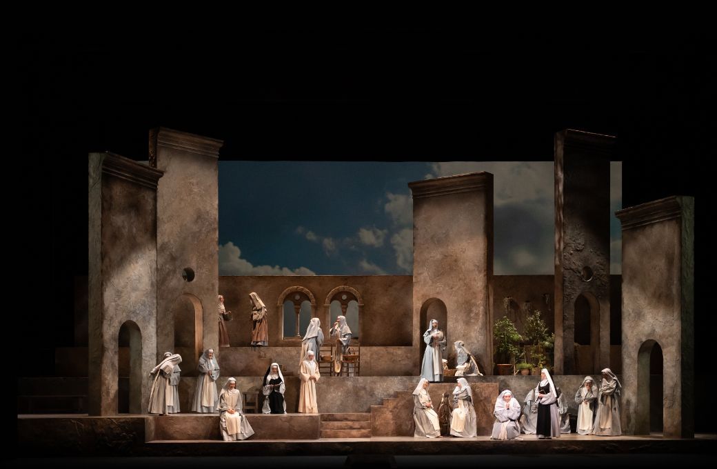 <i>Suor Angelica</i> © Masahiko Terashi | New National Theatre, Tokyo