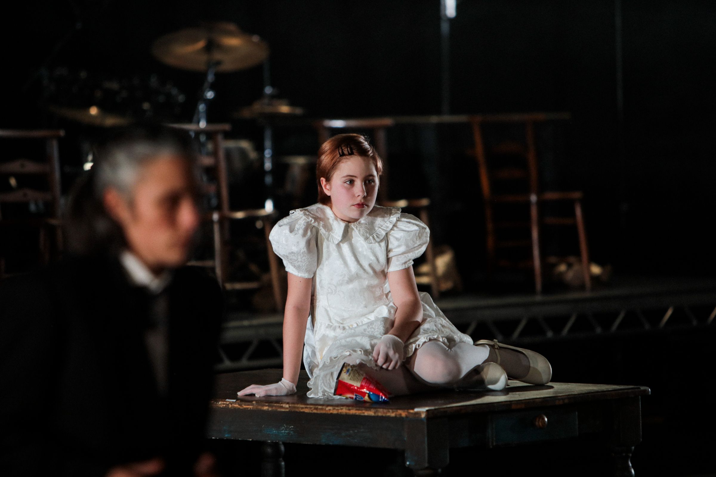Ellie Poirier-Dolan with Rachel Poirier in <i>MÁM</i> &copy; Richard Gilligan