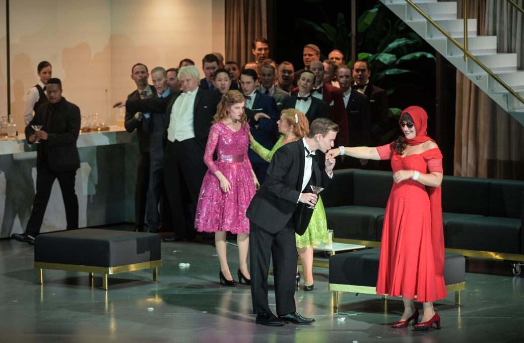 <i>La Cenerentola</i> au Théâtre des Champs-Élysées © Vincent Pontet