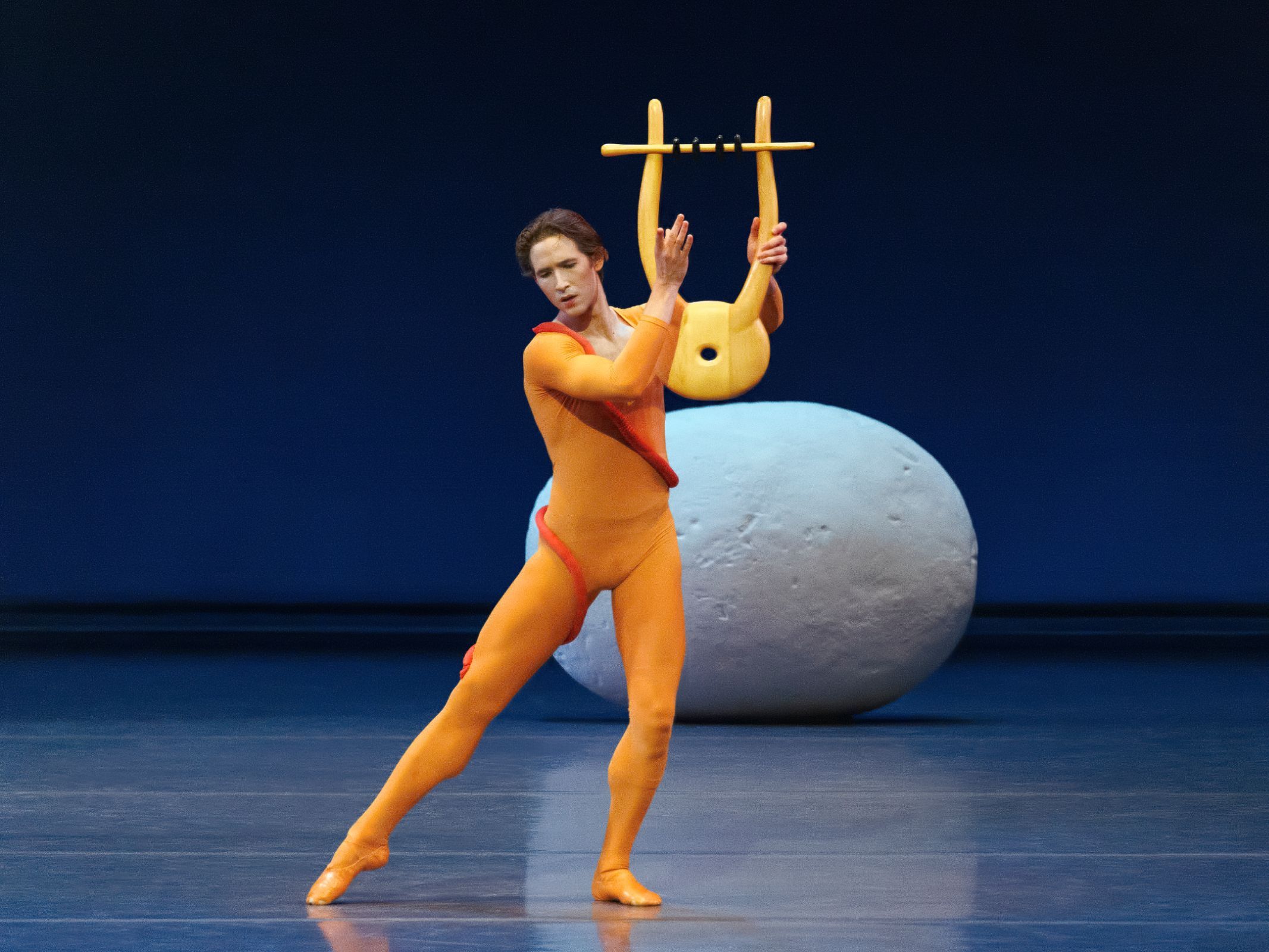 Joseph Gordon in George Balanchine's <i>Orpheus</i> © Erin Baiano
