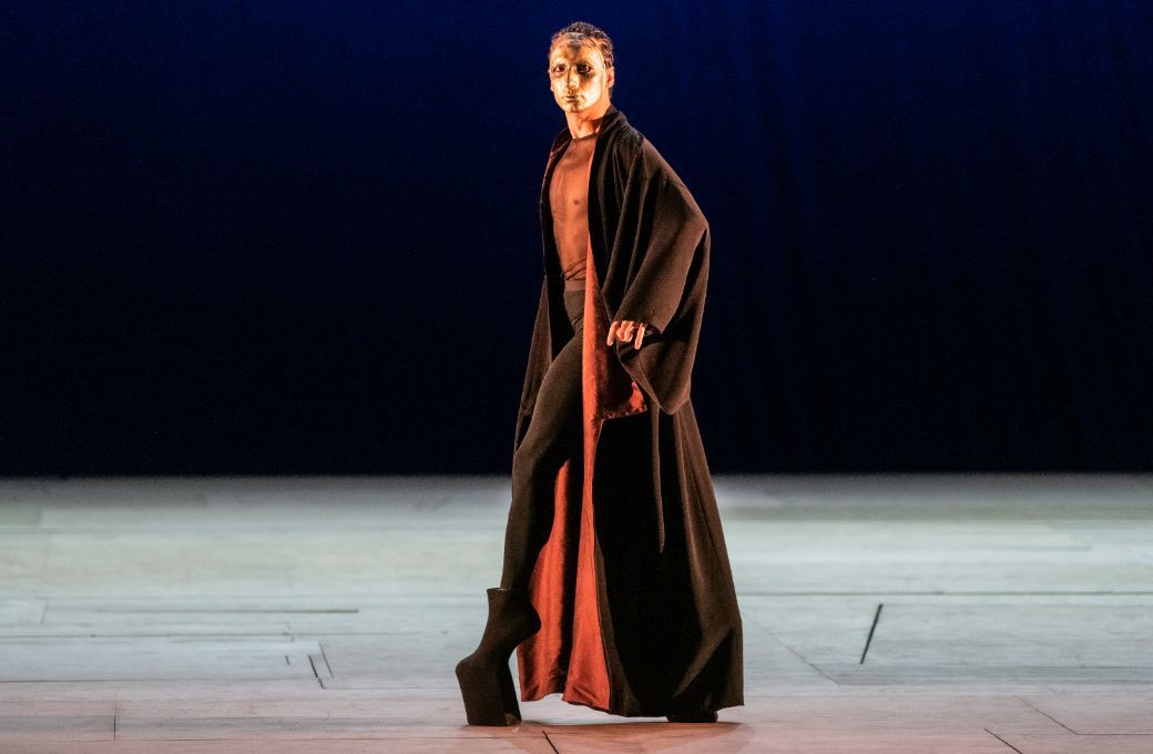 Daniel Proietto as Patos in Alan Lucien &Oslash;yen's <i>Nothing Personal</i> &copy; Erik Berg
