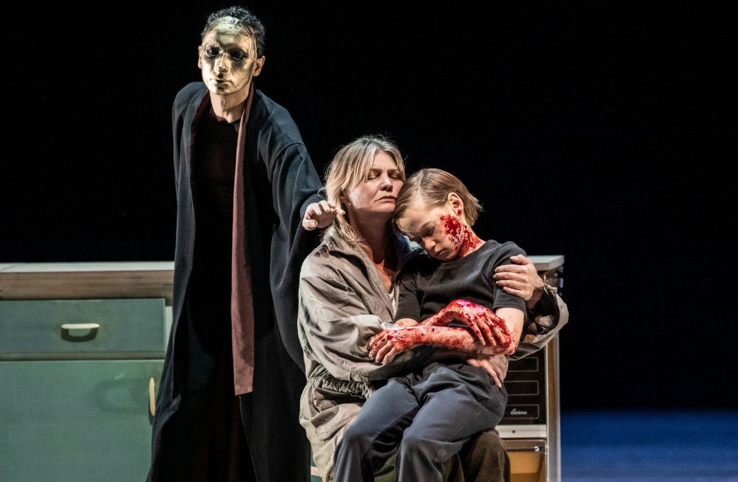 Daniel Proietto, Yvonne &Oslash;yen and Nathaniel Liodden in <i>Nothing Personal</i> &copy; Erik Berg