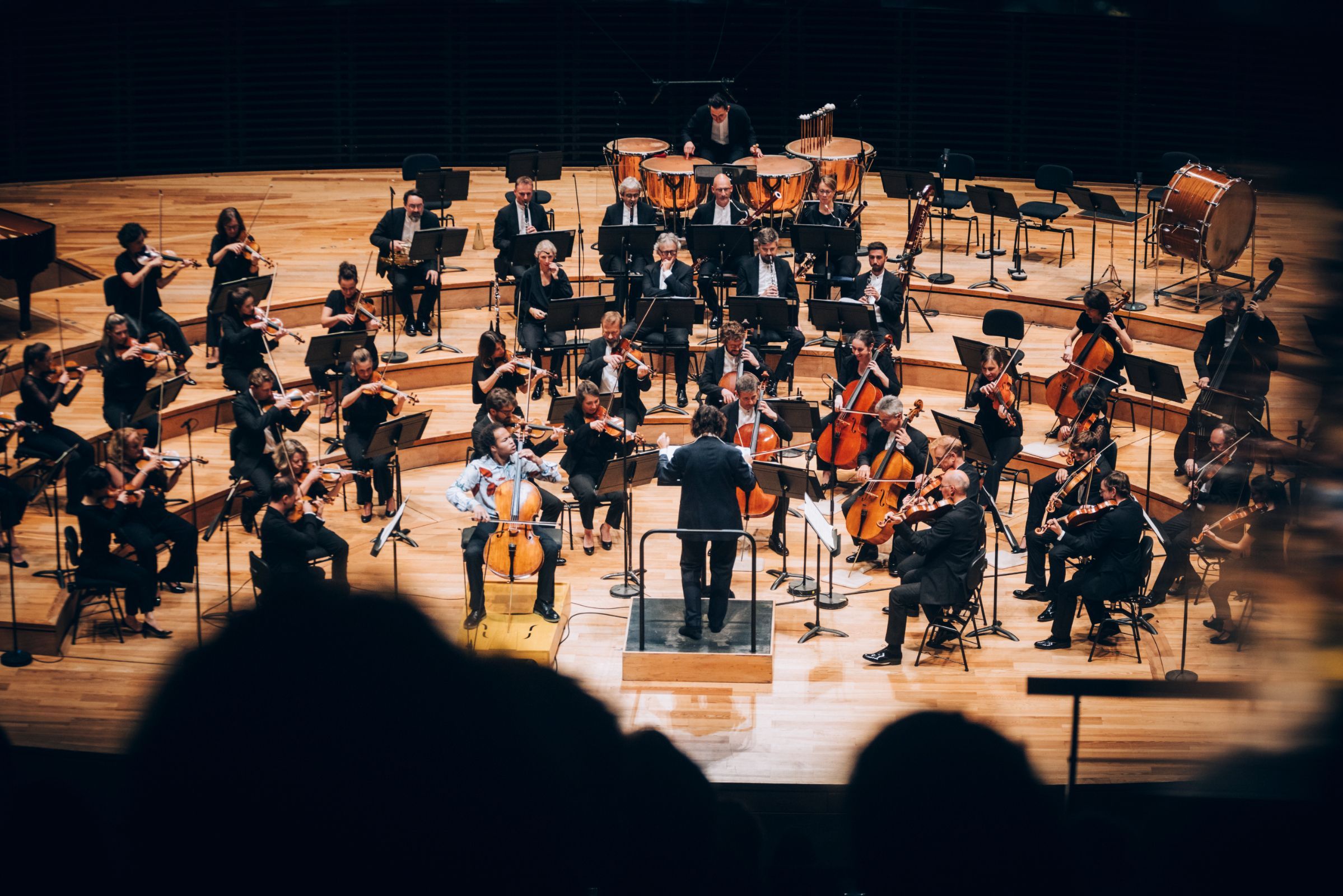 Sheku Kanneh-Mason, Nathalie Stutzmann et l'Orchestre de Paris &copy; Ava du Parc