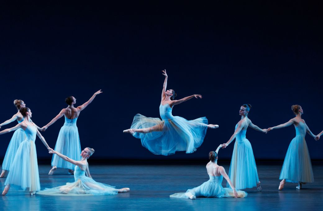 Unity Phelan in George Balanchine's <i>Serenade</i> © Erin Baiano