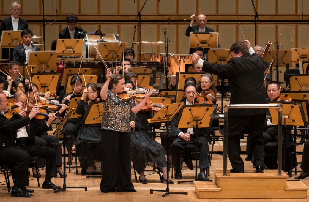 Chlo&euml; Hanslip, Andrew Litton and the Singapore Symphony Orchestra &copy; Aloysius Lim | Singapore Symphony Orchestra