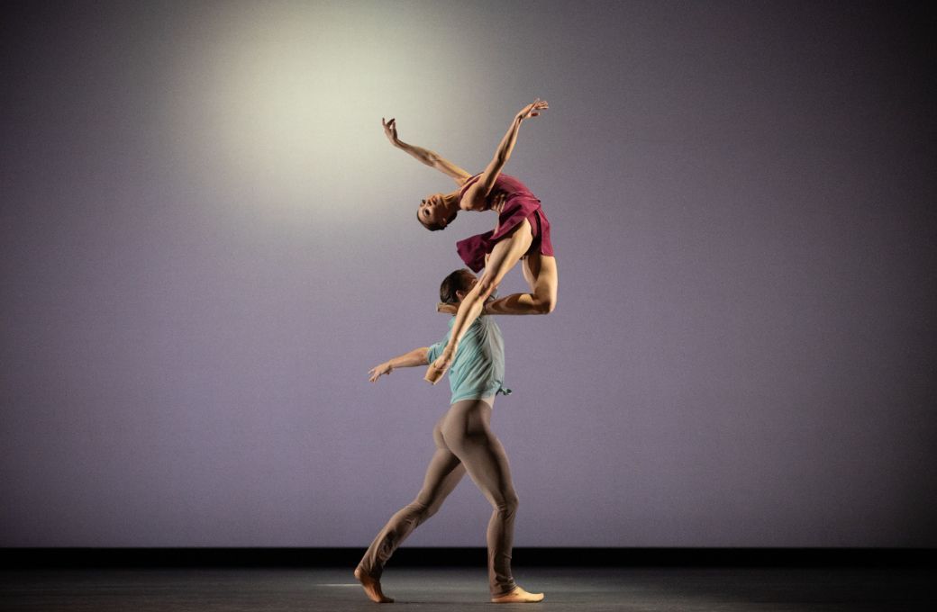 Mariko Sasaki and Lukas Bj&oslash;rneboe Br&aelig;ndsr&oslash;d in Valentino Zucchetti's <i>Anemoi</i> &copy; Alice Pennefather