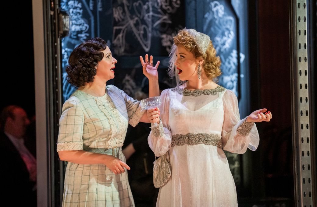 Galina Averina (Magda) and Claire Lees (Lisette) &copy; Tristram Kenton