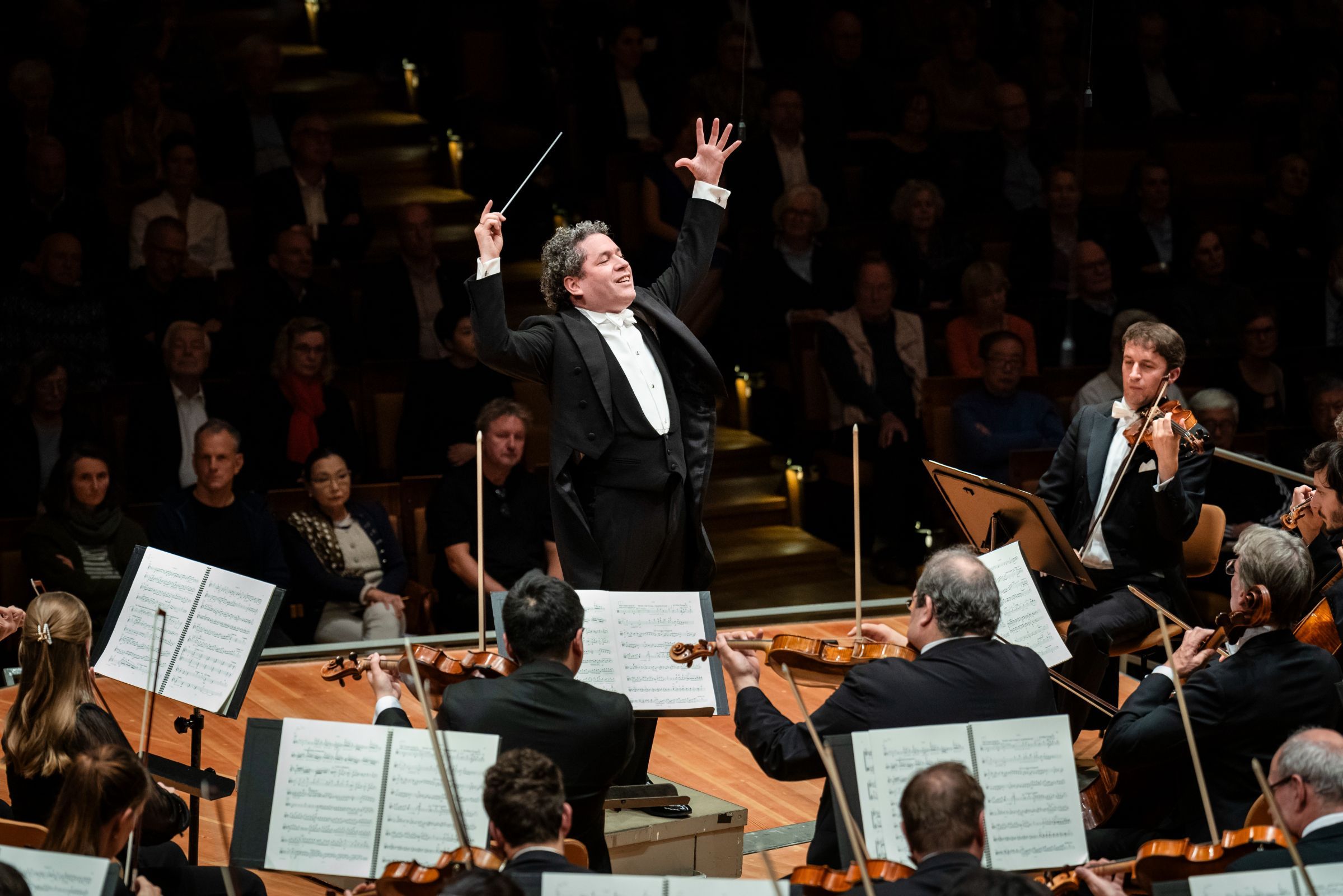 Gustavo Dudamel conducts the Berliner Philharmoniker &copy; Stephan Rabold