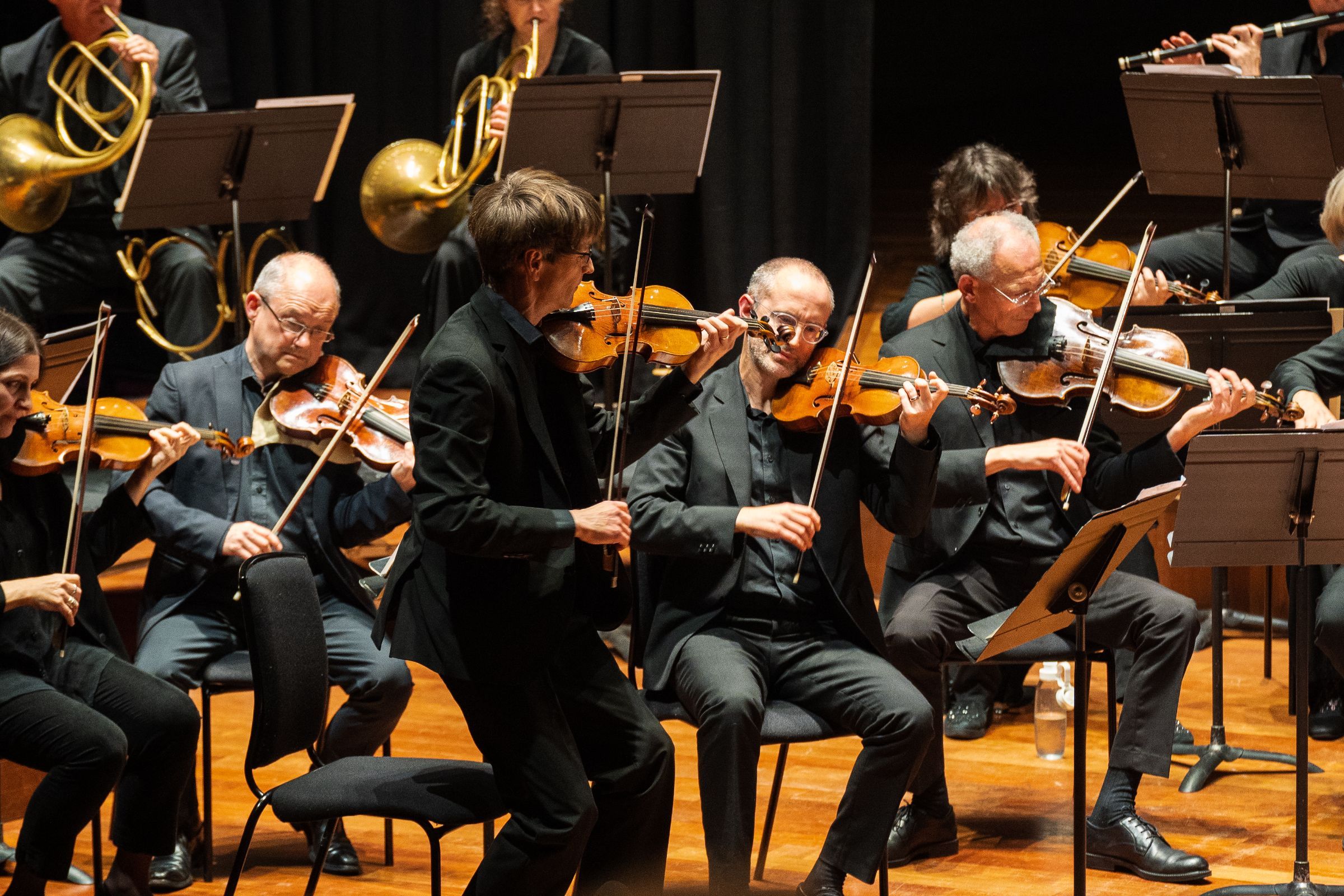 Matthew Truscott directs the Orchestra of the Age of Enlightenment © Zen Grisdale