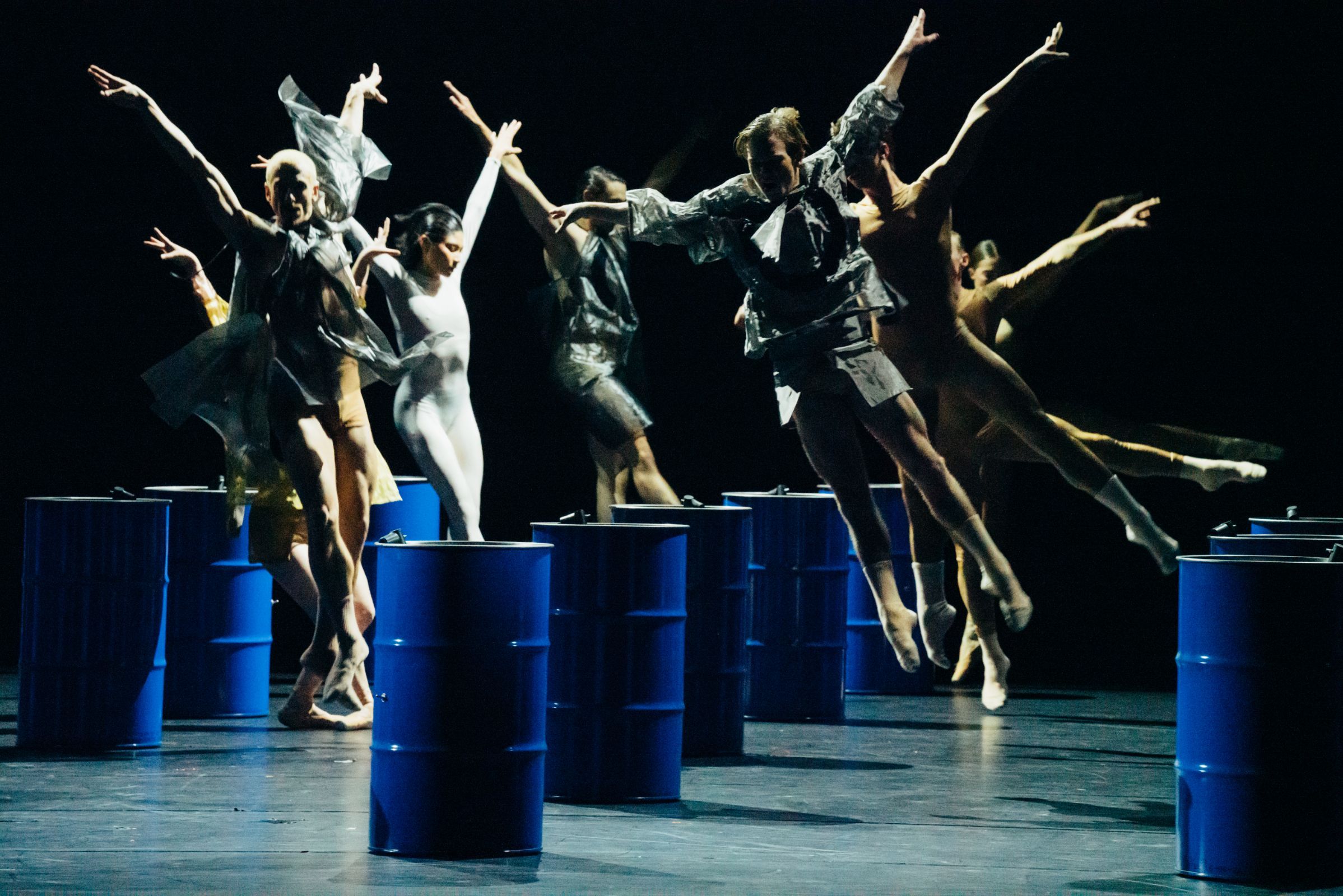 Opera Ballet Vlaanderen in Richard Siegal's <i>New Ballet mécanique</i> &copy; Filip van Roe