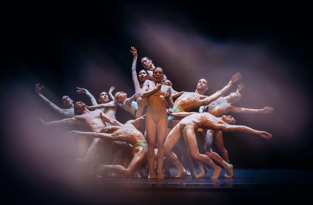 Opera Ballet Vlaanderen in Sharon Eyal's <i>Half Life</i> &copy; Filip van Roe