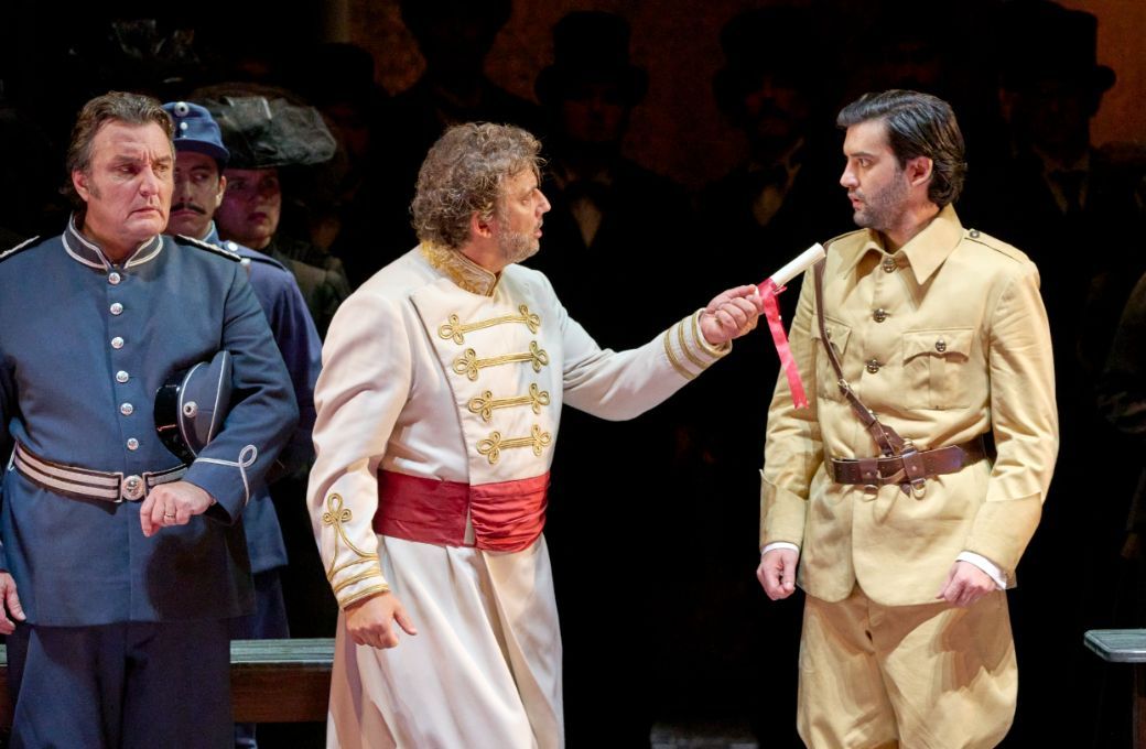 Ludovic T&eacute;zier (Iago), Jonas Kaufmann (Otello) and Bekhzod Davronov (Cassio) &copy; Wiener Staatsoper | Michael P&ouml;hn