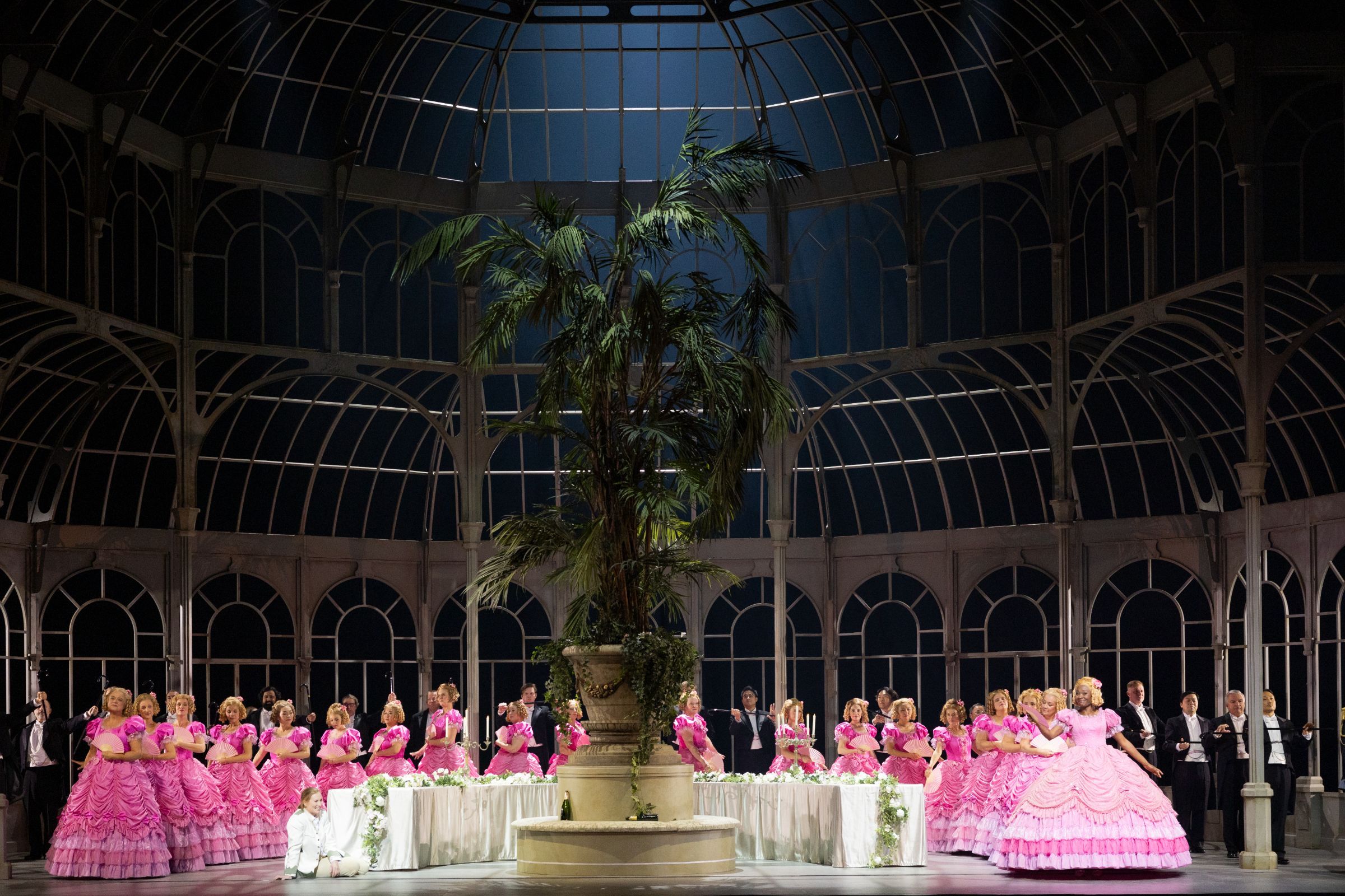 <i>Cendrillon</i> à l'Opéra Bastille © Elisa Haberer / Opéra national de Paris