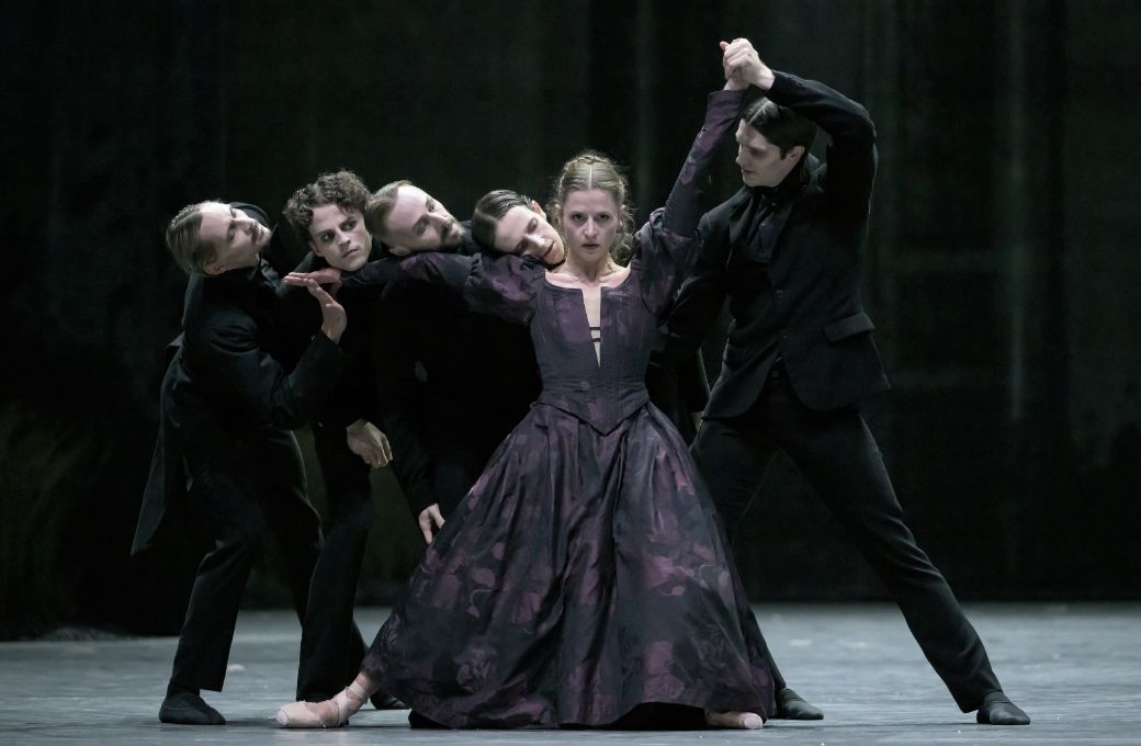 Weronika Frodyma as Emma Bovary with Staatsballett Berlin in Christian Spuck's <i>Bovary</i> &copy; Serghei Gherciu