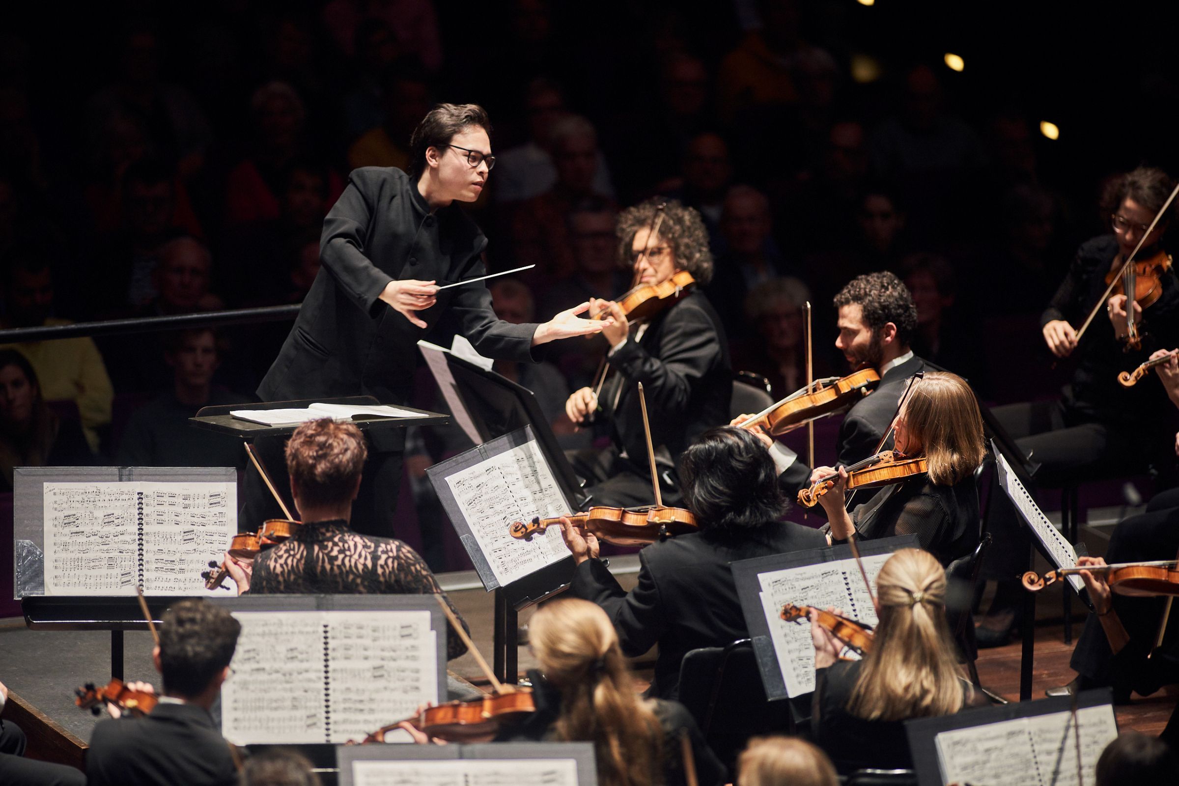 Tarmo Peltokoski dirigiert das Philharmonische Orchester Rotterdam &copy; Eduardus Lee