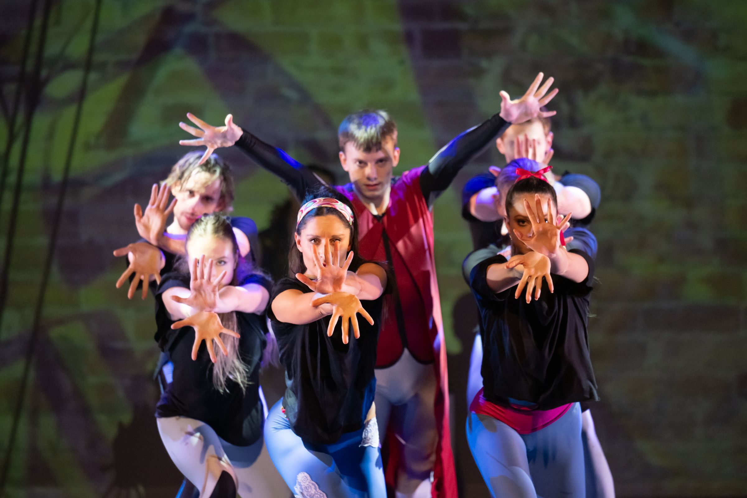 New English Ballet Theatre in Ruth Brill's <i>The Cinema Show</i> in <i>Genesis Dance Project</i> &copy; ASH
