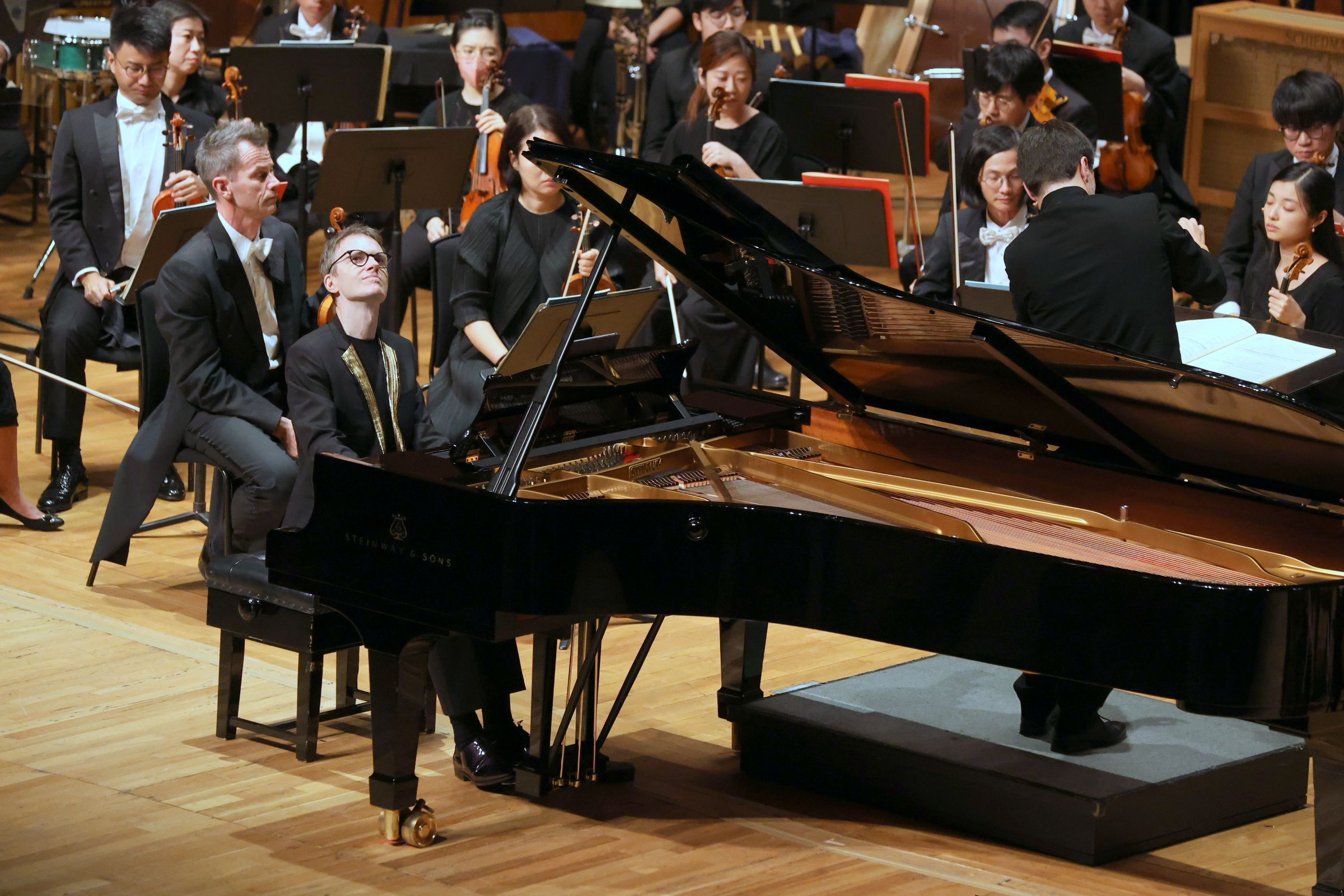 Alexandre Tharaud and the Hong Kong Sinfonietta &copy; HK Sinfonietta Ltd
