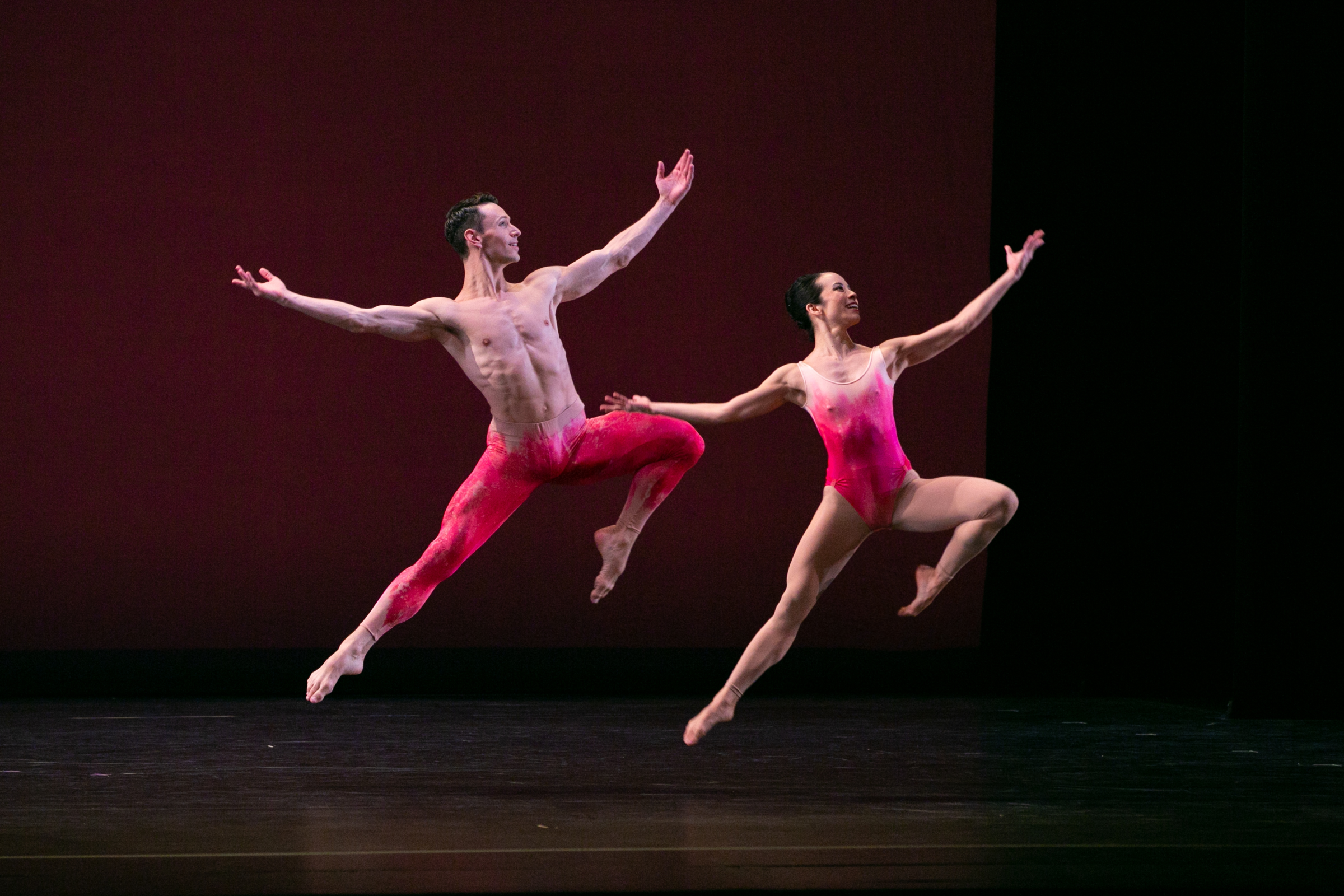 Madelyn Ho and John Harnage in Paul Taylor's <i>Mercuric Tidings</i> © Whitney Browne