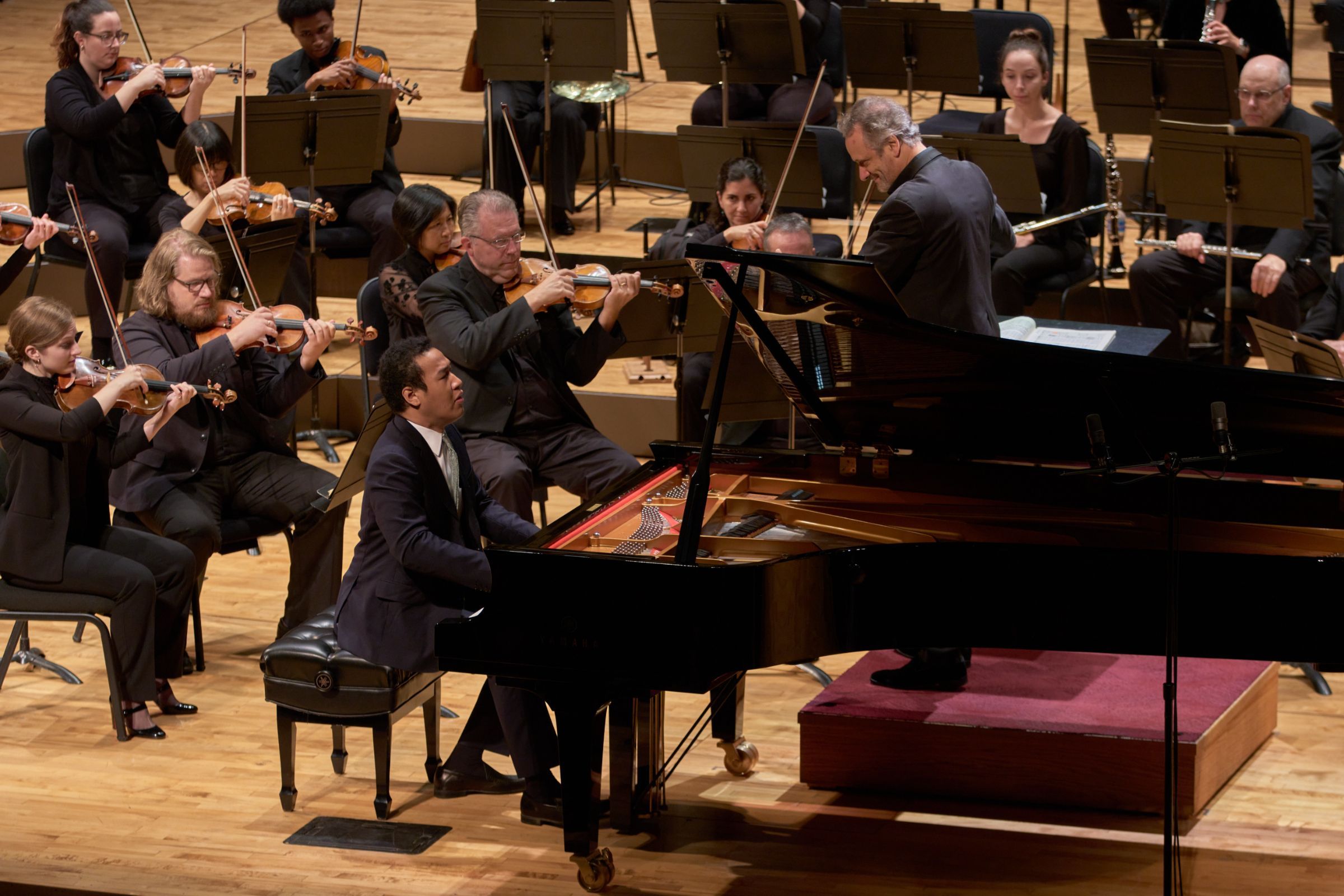 Louis Langrée dirige le CSO pendant le Concours Nina Simone (Clayton Stephenson, piano) &copy; JP Leong