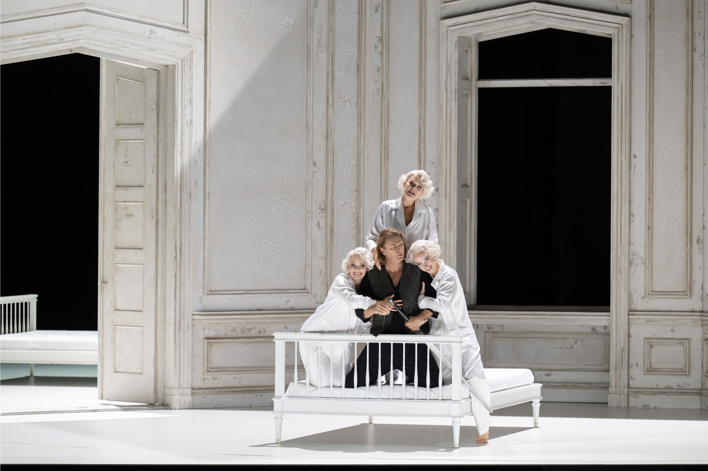 Uliana Alexyuk, Siena Licht Miller, Niamh O'Sullivan und Klaus Florian Vogt &copy; Monika Rittershaus