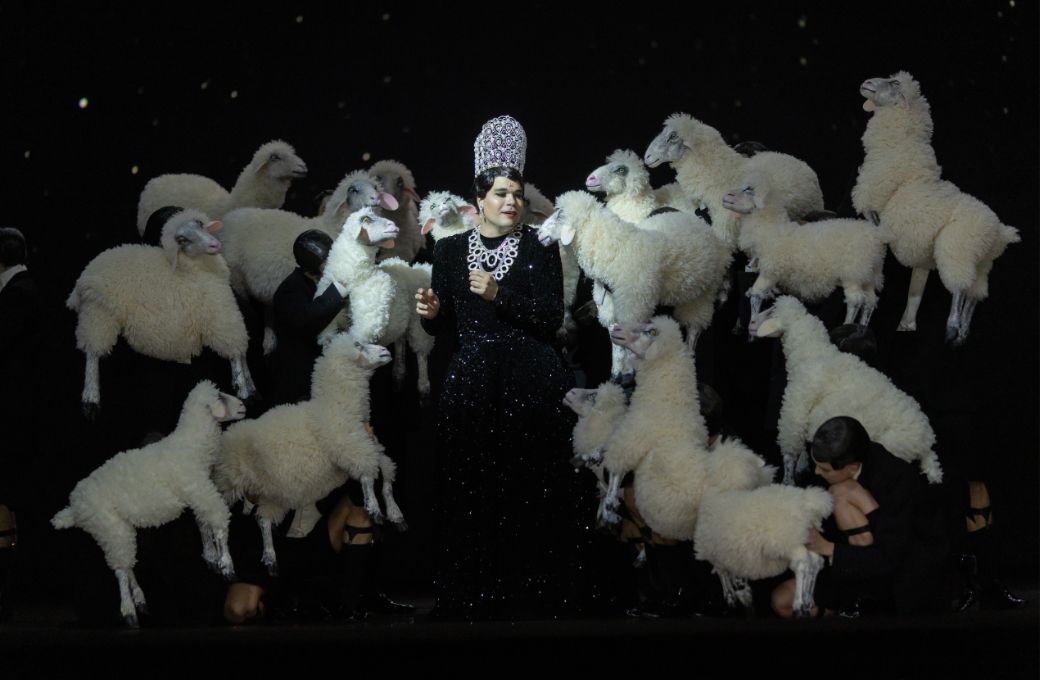 Ruben Drole and Ballett Zürich in Marcos Morau's <i>Nachtträume</i> © Gregory Batardon