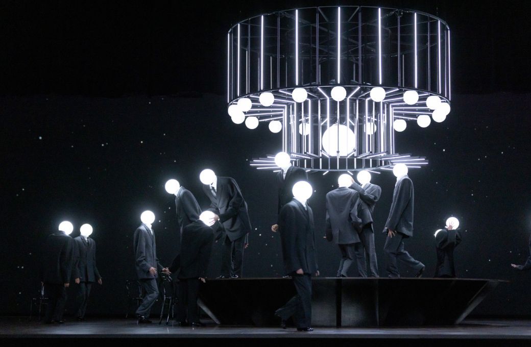 Ballett Zürich in Marcos Morau's <i>Nachtträume</i> © Gregory Batardon