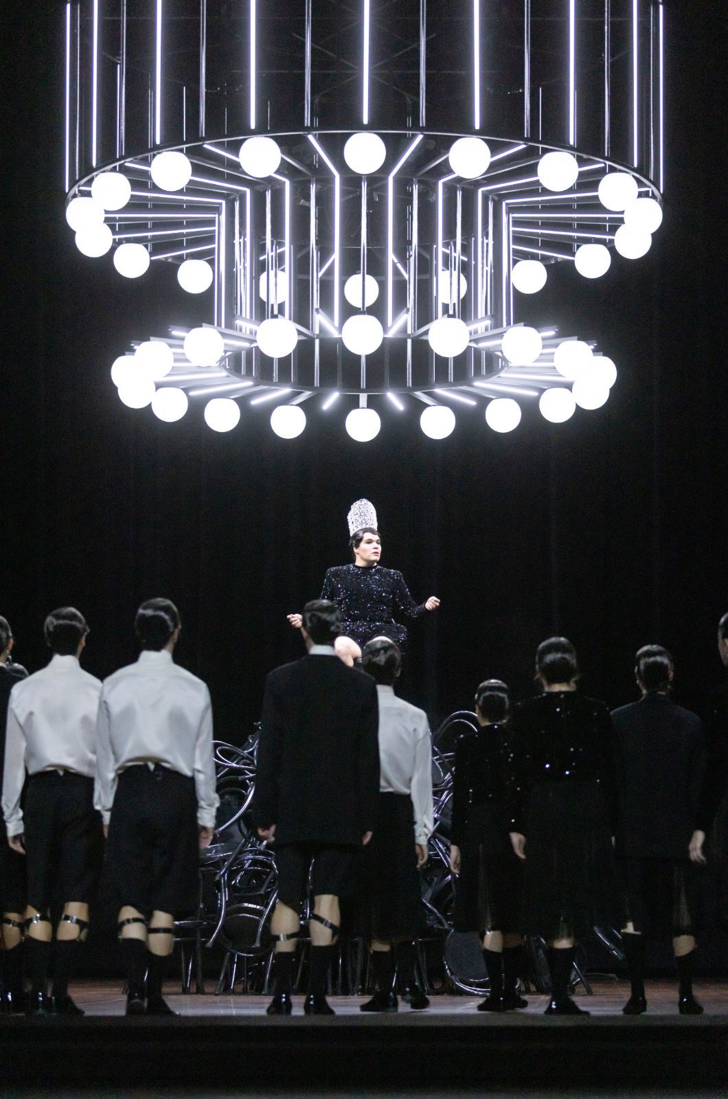 Ruben Drole and Ballett Zürich in Marcos Morau's <i>Nachttraume</i> © Gregory Batardon