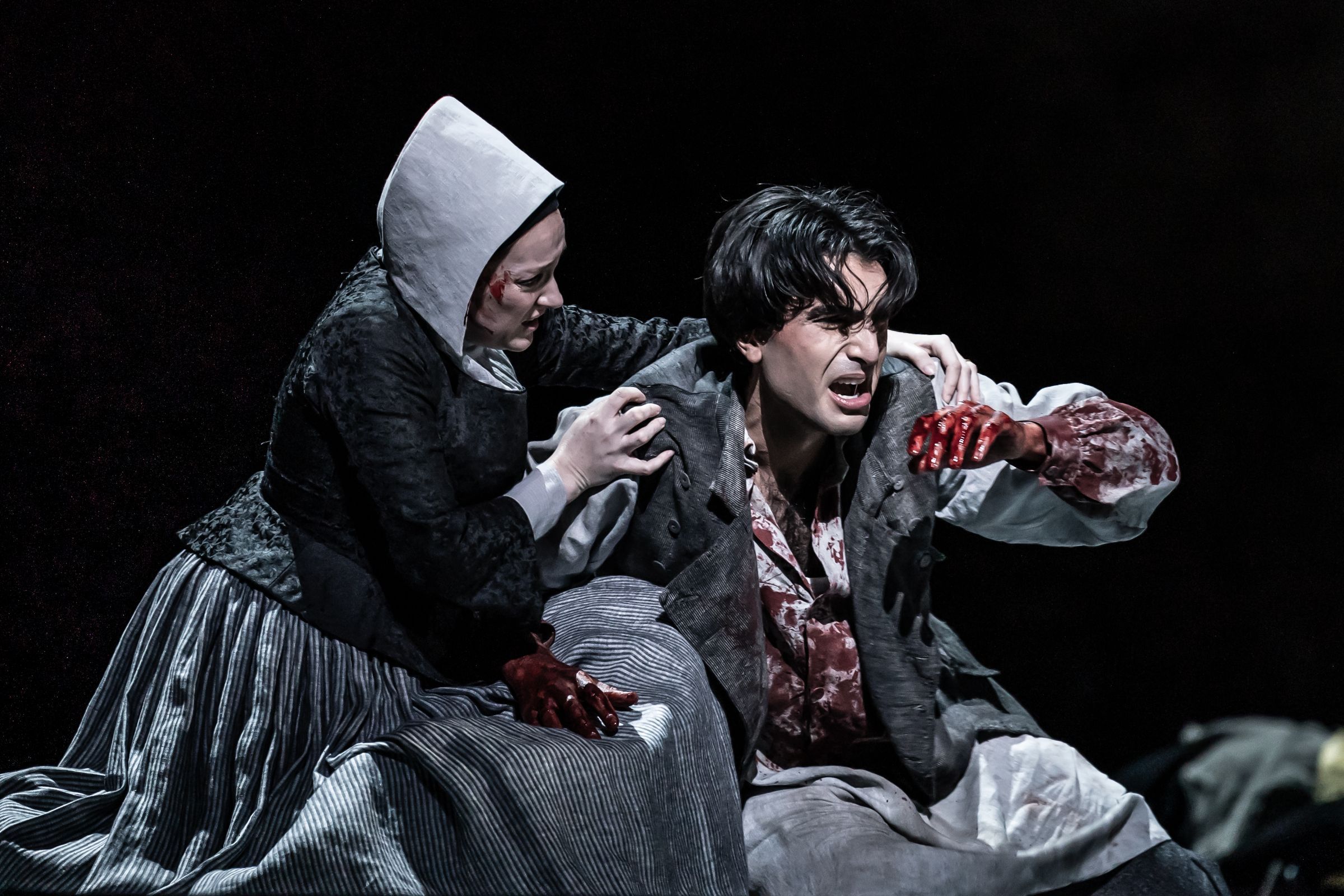 Jennifer France (Iphis) and Cameron Shahbazi (Hamor) &copy; ROH | Marc Brenner
