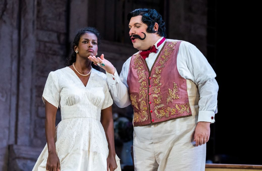 Mariam Battistelli (Adina) and Tiziano Bracci (Dulcamara) &copy; Glyndebourne Productions Ltd. Photo: Tristram Kenton