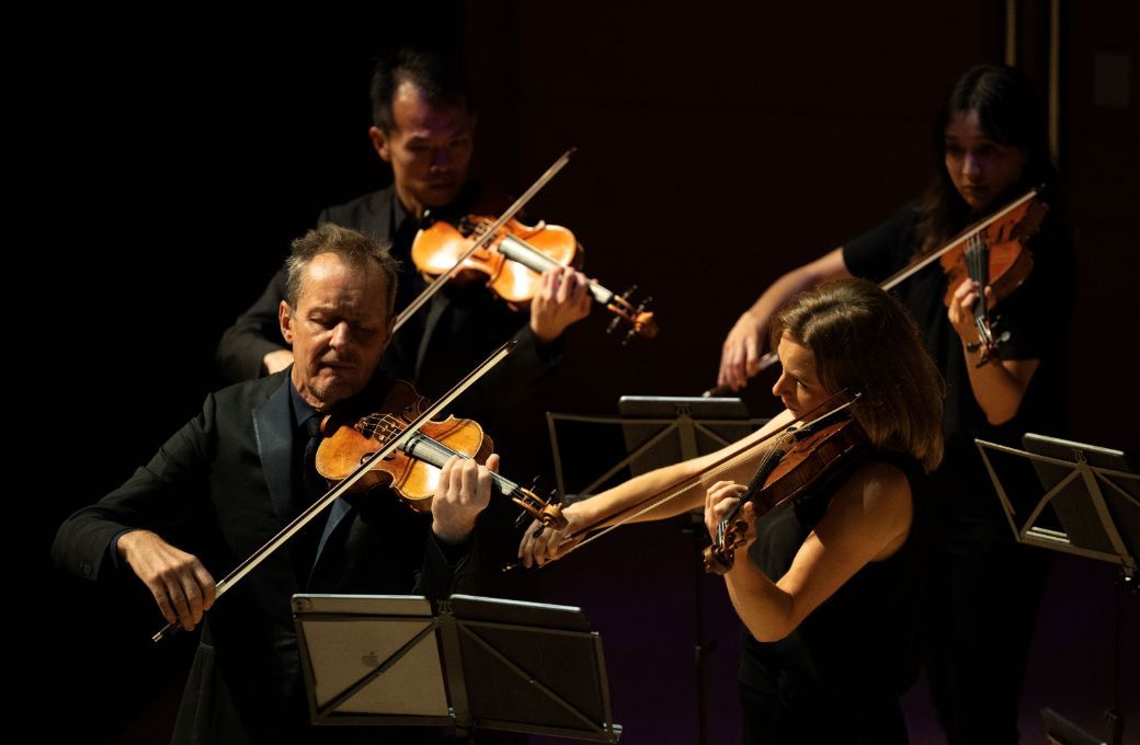Richard Tognetti and the Australian Chamber Orchestra &copy; Nic Walker