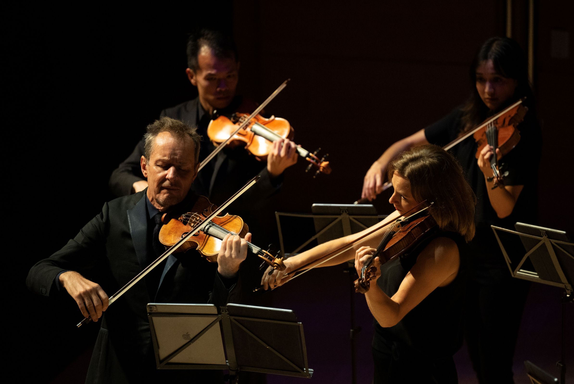 Richard Tognetti and the Australian Chamber Orchestra &copy; Nic Walker