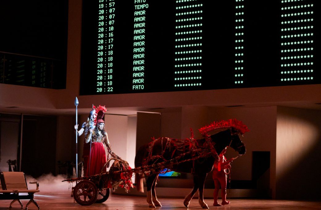 Horse-drawn gods in <i>Il ritorno d&rsquo;Ulisse in patria</i>, Grand Th&eacute;&acirc;tre de Gen&egrave;ve &copy; Magali Dougados