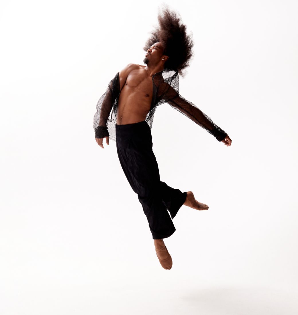 Joe Gonz&aacute;lez from Complexions Contemporary Ballet &copy; Rachel Neville