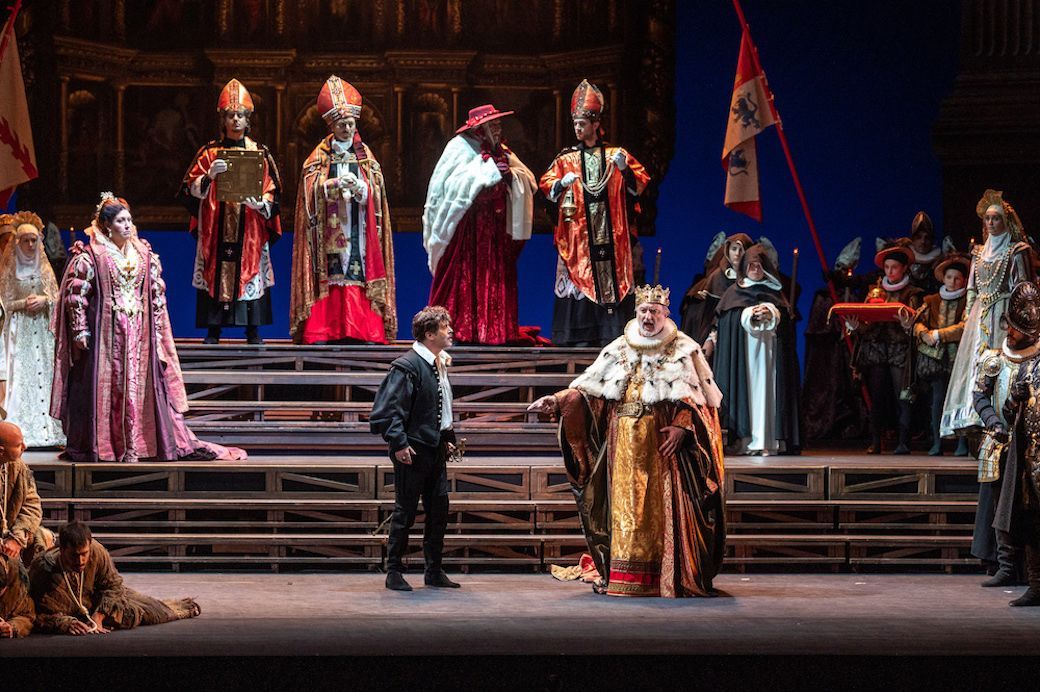 Anna Pirozzi (Elisabetta), Piero Pretti (Don Carlo), Michele Pertusi (Filippo) and ensemble © Rolando Paolo Guerzoni