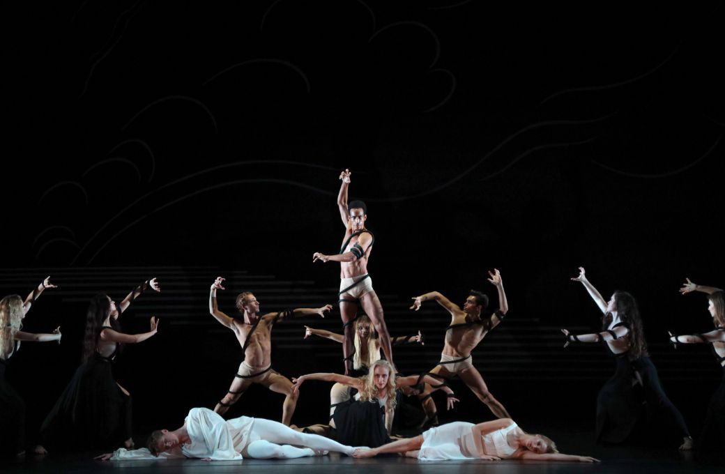 Sarasota Ballet in Sir Frederick Ashton's <i>Dante Sonata</i> &copy; Frank Atura