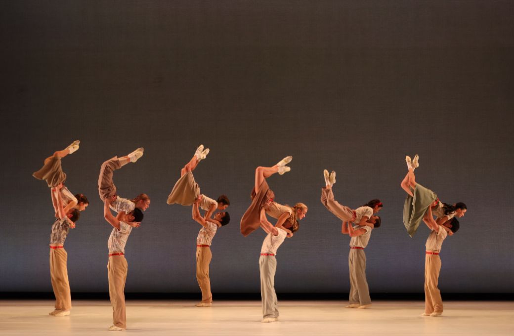 Sarasota Ballet in Paul Taylor's <i>Company B</i> &copy; Frank Atura