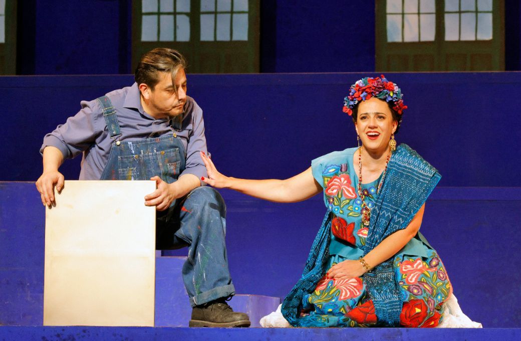 Alfredo Daza (Diego Rivera) and Daniela Mack (Frida Kahlo) &copy; Cory Weaver | LA Opera
