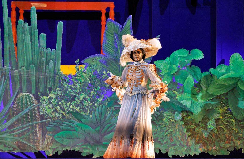 Ana Mar&iacute;a Mart&iacute;nez (Catrina) &copy; Cory Weaver | LA Opera