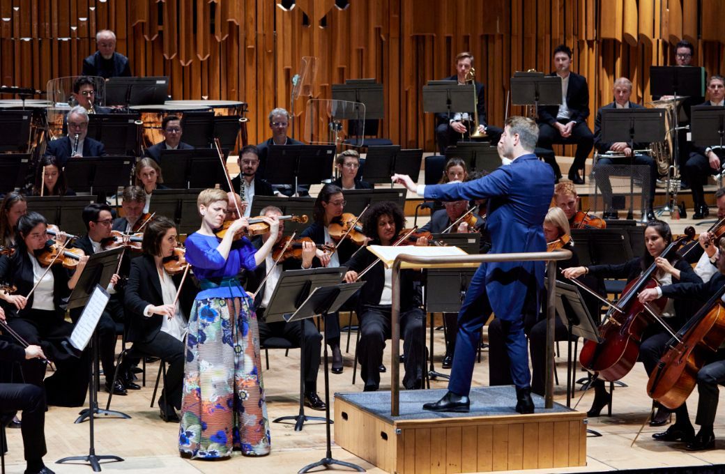 Isabelle Faust, Duncan Ward and the London Symphony Orchestra &copy; LSO | Kevin Leighton