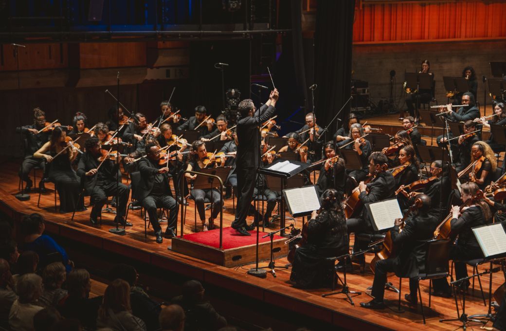 Andrew Grams conducts Chineke! Orchestra &copy; Chuko Cribb