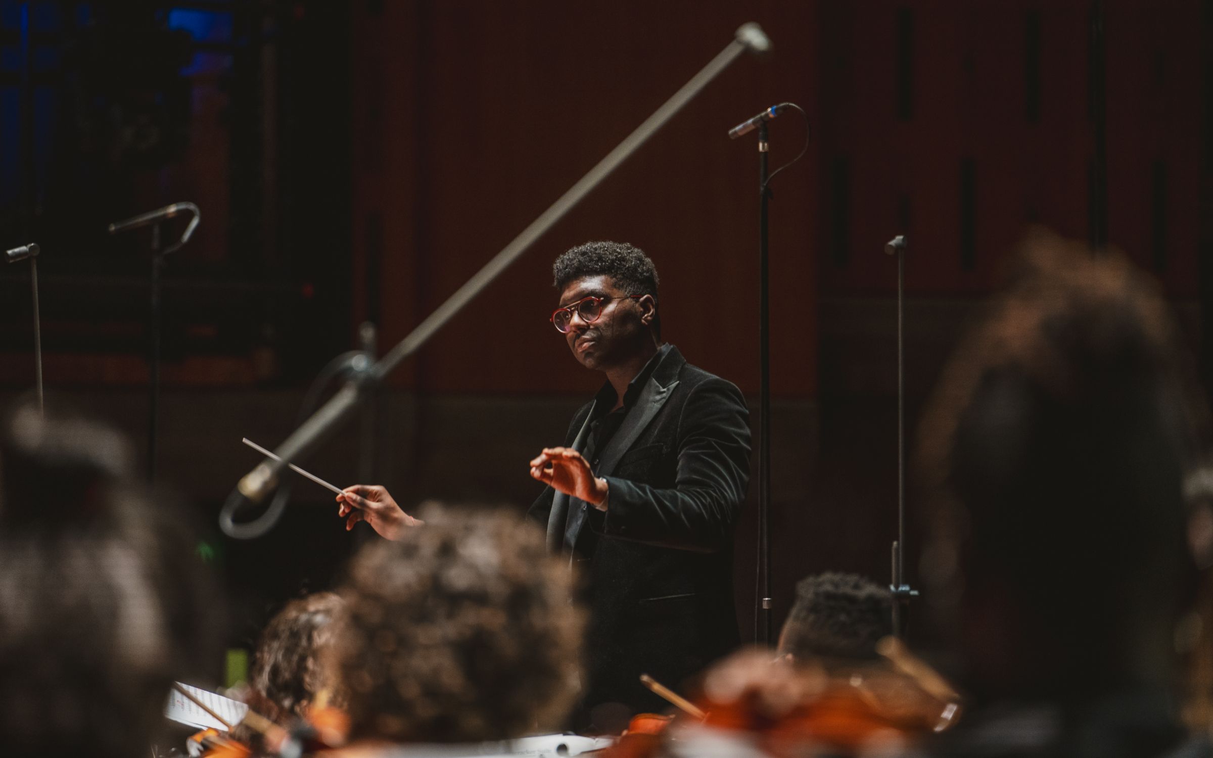 Adam Gibbs conducts Chineke! Orchestra &copy; Chuko Cribb