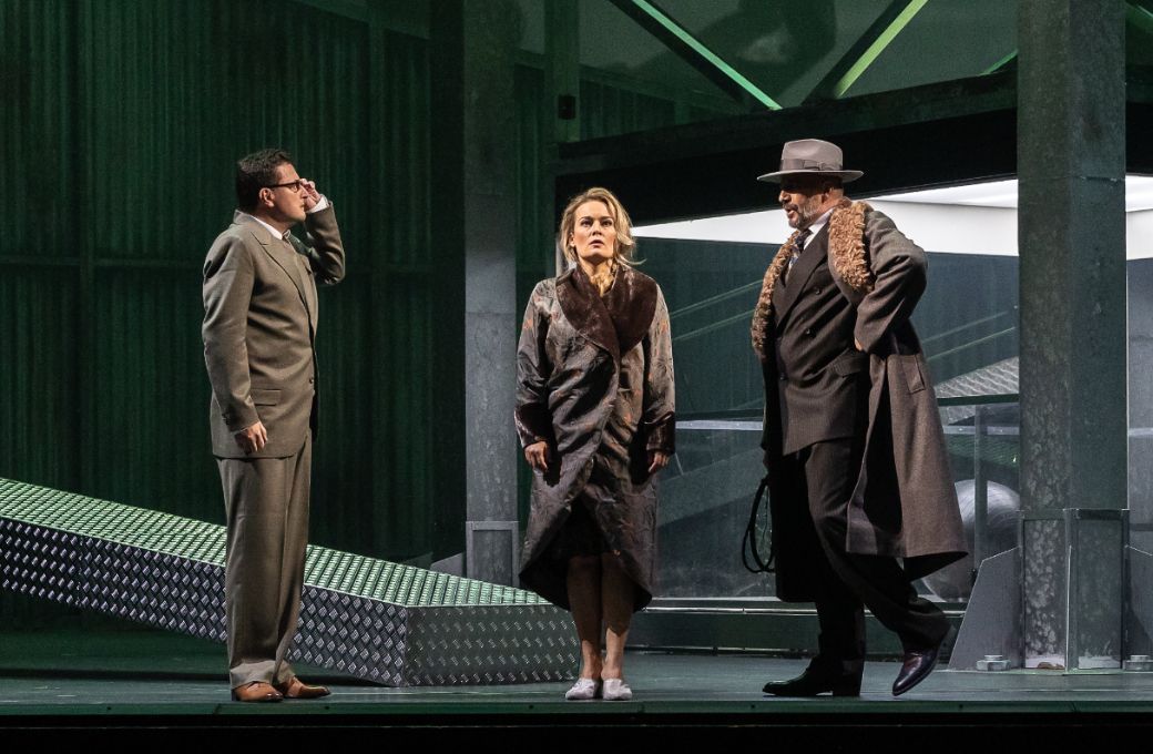 Josef Moravec (Zinovy), Alžběta Pol&aacute;čkov&aacute; (Katerina) and Franti&scaron;ek Zahradn&iacute;ček (Boris) &copy; Zdeněk Sokol