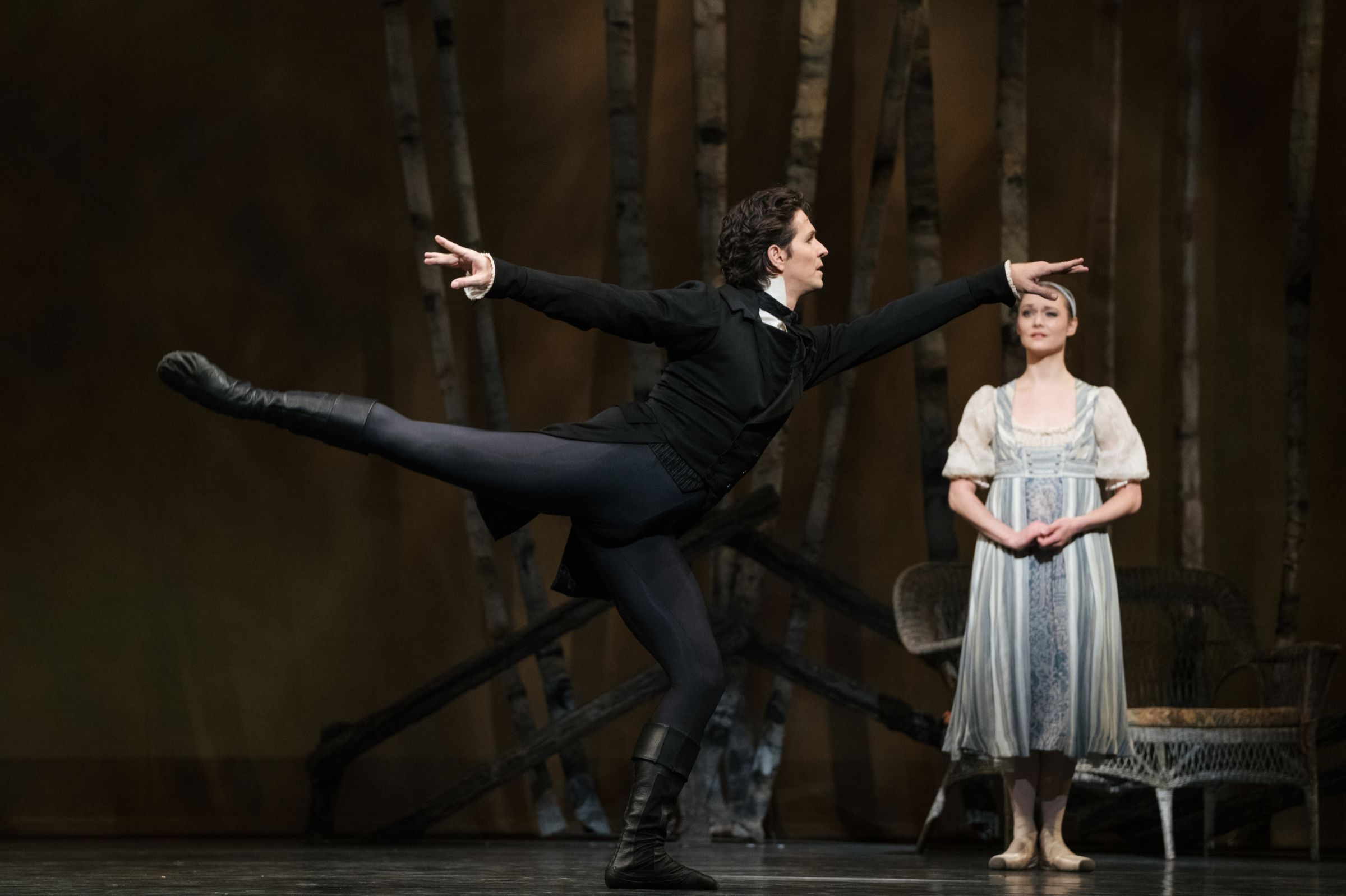Guillaume Côté as Onegin and Jurgita Dronina as Tatiana in <i>Onegin</i> © Karolina Kuras