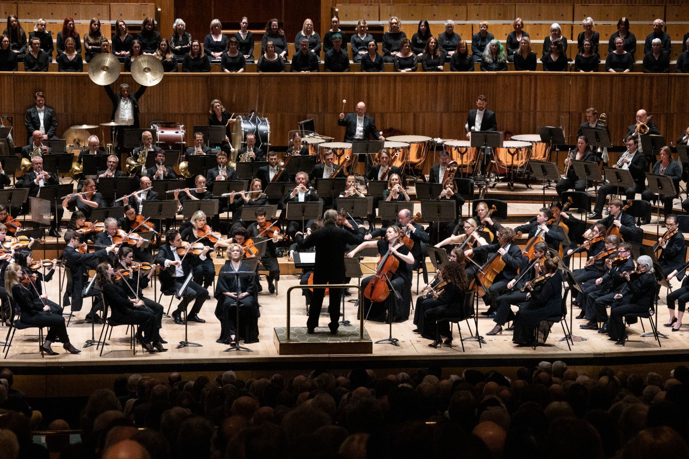 Sir Mark Elder, Alice Coote and the London Philharmonic Orchestra and Choir © London Philharmonic Orchestra