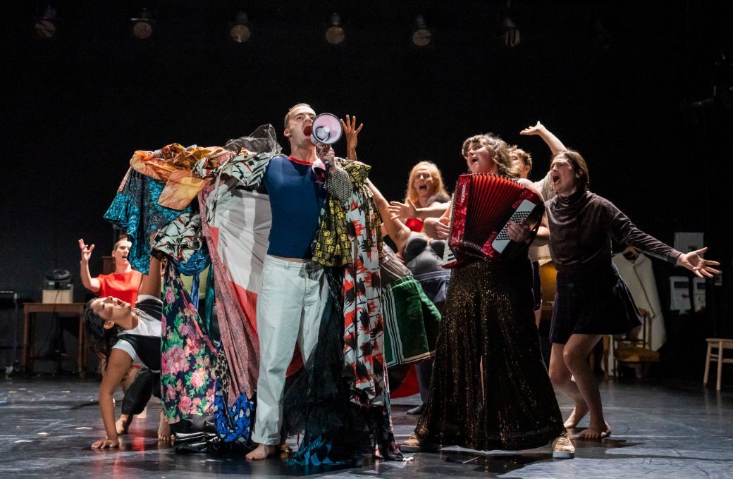 <i>The Faggots and Their Friends Between Revolutions</i> at Aix-en-Provence, staging by Ted Huffman © Tristram Kenton