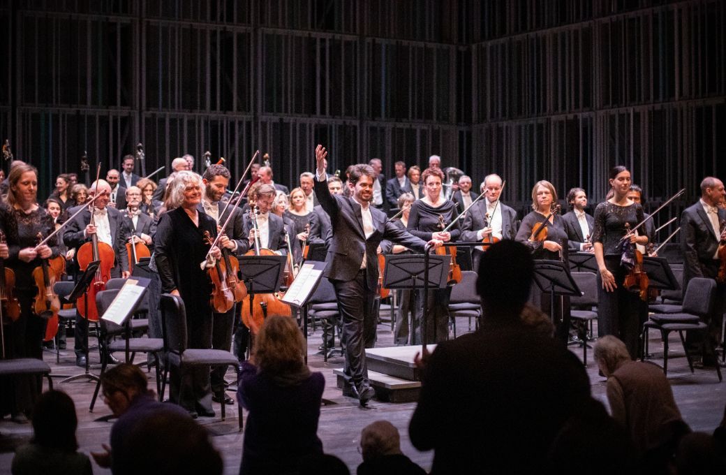 Lahav Shani and the Rotterdam Philharmonic at the Concertgebouw &copy; Tim Theo Deceunink