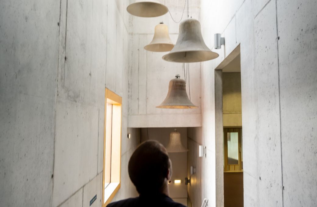 Pavel B&uuml;chler&rsquo;s sound installation Annunciation in the Concertgebouw stairwell &copy; Jan Darthet