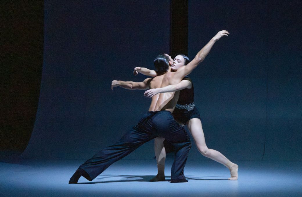 <i>Sospesi</i> © Roman Novitzky | Stuttgarter Ballett